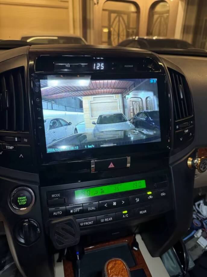 – típus specifikus autóhifi Toyota Land Cruiser (2007-2015) 9